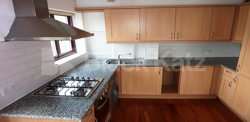 			2 Bedroom, 1 bath, 1 reception Flat			 Aran Mews, CALEDONIAN ROAD-BARNSBURY